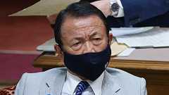 小林氏は解任なのに…「ナチスに学べ」発言も続投の麻生大臣に再批判 | 女性自身