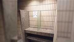 とあるビルの地下にあるこのスペースは何の為の場所だったか「これ最近の子には分からないやつだ」