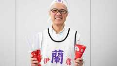 〈紅白で話題に〉キャンディーズを追い続けた男性が“45年ぶりの紙テープ”を投げるまで「紅白で“親衛隊”と紹介されていましたが、僕たちは…」 | 文春オンライン