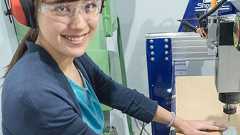 池澤あやかの自由研究:寝ながらPCが使えるぐーたらデスクのDIYにチャレンジ! - 週刊アスキー