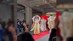 毎年話題になる北九州の成人式、今ではランウェイまで作られるド派手なファッションショーに昇華されてきてるらしい