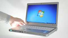 タフボディで重量約1.1キロ、8時間駆動の新型「レッツノート」実機レビュー