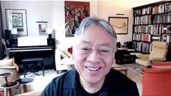 カズオ・イシグロ語る「感情優先社会」の危うさ