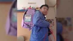 娘のランドセル背負って登校拒否にした父親、他のポストから娘の胸や尻を揉む性的虐待をしていると判明