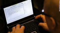 「優秀」プログラマー解雇、仕事中国に外注して自分は猫ビデオ 米国