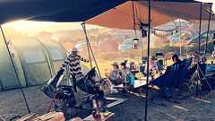 『焚火をタープ下で難燃性に優れたオーダーメイドタープ』