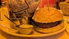 「かき氷2000円、ハンバーガー3000円…」五輪取材記者がうろたえた“パリの物価事情”「ユニクロも日本の約2倍」だが…意外に安い“ある食べ物”とは?(齋藤裕)