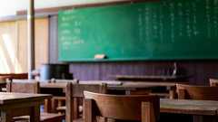 卒業式は必要ない?起立の掛け声は軍隊教育?ふざけんな! - にしすーごと。