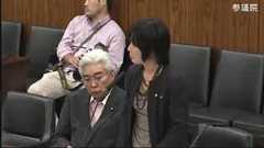 森ゆうこ議員カコイイ!資料ださない官僚どもに、「記録の残ってない行政なんてありませんよ!」「見せましょうか?!」「自分だけよけりゃいいんですか?自分だけ出世できれば!」と極妻ばりの啖呵きったよ。