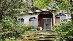 サンハイツ白樺の里(旧磯村建設別荘地)② 保全処分のまま放置されたレストラン跡