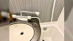 ホテルの浴室でお湯をためようとしたらこんな状態で無理そう→アドバイスに従ってみた結果に驚き「そんなのあるの!?」