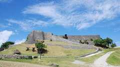 絶景の世界遺産「勝連城跡」|おでかけコロカル うるま編