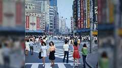 1978年の新宿の写真を見て気づく「黒い服を来た人がいない」→その理由はこれ?「『普通』ができたのごく最近」