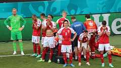 デンマーク代表エリクセン、試合中に倒れて心臓マッサージなど救急治療 意識回復、状態安定し病院搬送…欧州選手権 - スポーツ報知
