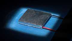 金属を「水に浮く」ように加工する技術を用いて「完璧な太陽エネルギー吸収体」の開発に成功