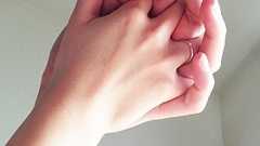 若い男性の草食化、「セックス離れ」はウソだった 「性交経験率5割超えは29歳」、実は20歳だった