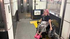 「ほんっと嫌い」車椅子ギャルのエレベーター投稿に誹謗中傷が殺到…東京メトロは台湾に学べ