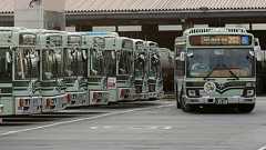 京都市バス運行から民間撤退へ 運転手ら不足、他社追随の動きも|政治|地域のニュース|京都新聞
