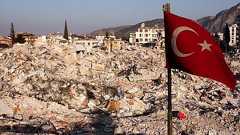 トルコ被災地「トイレがない」 絶望的な衛生環境に