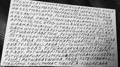 おばあちゃんが最期に残し20年間も未解決だった謎の暗号がネットの集合知によって爆速で解明へ