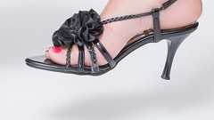 10センチハイヒールがもたらす恋愛への影響度 - 人(ヒト)が怖くなくなる本 ~人間関係でトコトン悩み続けたオトコが偶然発見した ヒトの強化書~