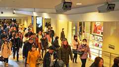 通行人の顔、カメラで撮影し追跡 大阪駅ビルで実験へ