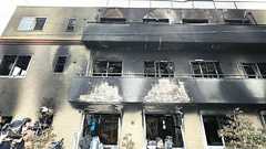 なぜマスコミは実名報道にこだわるのか? メディアと社会との間にある意識のズレ | 文春オンライン