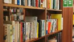 出版業界が軽減税率の適用目指して「有害図書排除」へ 「何を以て『有害』指定するのか。何がエロになるのか不明」と懸念する声も | キャリコネニュース