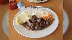 モンゴルのレストランで牛肉を頼んでもなぜか羊肉味がする、という事実から垣間見える日本の食文化の盲点について