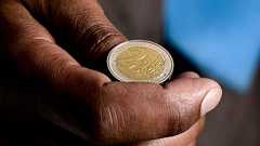 一見すると絶対もうかるように見えるのに挑み続けると大敗する魔のコインゲーム「ピータースのコイントス」