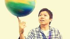 石松拓人🛰 on Twitter: "これ衝撃だったんだけど、普通同じ大きさの物なら遠くにあるほど小さく見えるよね?でも宇宙ではある距離を超えると逆に遠くにあるほど大きく見えるんだって!宇宙が膨張してるから、遠くの銀河から届く光ほど広がって、見かけ上大きくなるそう。遠… https://t.co/gDxMgiDKDQ"