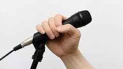 声優の顔出しがイヤだ、という人の声 「アニメにのめり込めない」「女性声優の水着姿とかいる?もう声優関係ないじゃん」 | キャリコネニュース