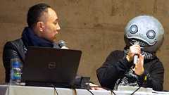 ヨコオタロウ氏が“サイトウが日野神と戦うRPG”のシナリオを即興作成! 基調講演“宇宙で2番目にダメなゲームの作り方”【CEDEC+KYUSHU 2019】 | ゲーム・エンタメ最新情報のファミ通.com