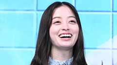 橋本環奈「いつか弁護士演じたい」硬派女優への憧れにあった“裁判所勤務”厳父の影響 | 女性自身