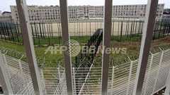 拳銃強盗が押し入ったのは「刑務所」