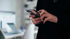 ロシア軍通報機能やW杯ストリーミング機能もあるウクライナのゼレンスキー大統領肝いりのアプリ「Diia」とは?