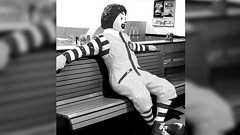 卒塔婆を書く僧侶のタイムラプス、精霊馬ドローン、仏壇のライターがラブホのやつ、お嫁さん募集中など今年も集まった #坊さんあるある2018盆