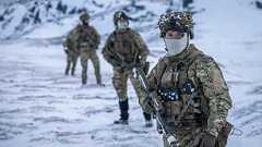 デンマーク軍、グリーンランドで臨戦態勢 米国の攻撃に備え