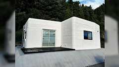 3Dプリンターの住宅について「遮音性が完璧、コスパが良い」などが挙げられるが気になることも「短期ならいいけど長期所有するようなものではない」