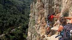 やばすぎるスペインの断崖絶壁の道「Caminito del Rey」に話題沸騰中 : らばQ