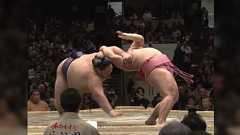 大相撲65年ぶりの決まり手「たすき反り」がすごい!そんな珍技を瞬時に実況するアナウンサーもすごい!