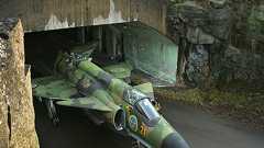 「スウェーデンに存在する戦闘機を格納する洞窟が海外掲示板で話題に」海外の反応 : 暇は無味無臭の劇薬