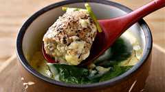 「豚肉のミンチと炊飯米を1年間常温で放置した“腐れ鮨”」発酵に憑かれた男の魔術とは | 文春オンライン