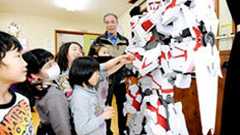 福井県のおじいちゃん(67)が2mの紙製ガンダムを作成し話題に : 痛いニュース(ノ∀`)