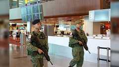 日本共産党議員の「自衛隊員は迷彩服で街を歩くな」発言について、「軍人が迷彩服で街を歩いてるのは紛争国だけ」という意見が