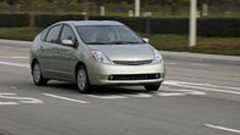 「プリウスは静かすぎて危険」…米議会が日本製ハイブリッド車などの「最低騒音」基準法案を検討 : 痛いニュース(ノ∀`)