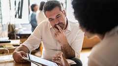 探索的データ分析とは| IBM