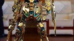 バンダイが特製ガンダムフィギュア贈り感謝、上海警察に 商標侵害事件を摘発