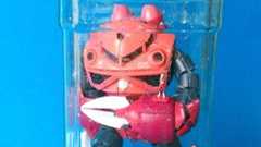 瓶の中でガンプラを組み立てる「ボトルガンプラ」に反響 驚異の作品に「正気の沙汰とは思えない」「神業」 | ねとらぼ