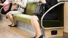 眠っていた男性に「触りましたよね」 電車内で目撃した“偽装痴漢”の一部始終 | 「怖い話」が読みたい | 文春オンライン